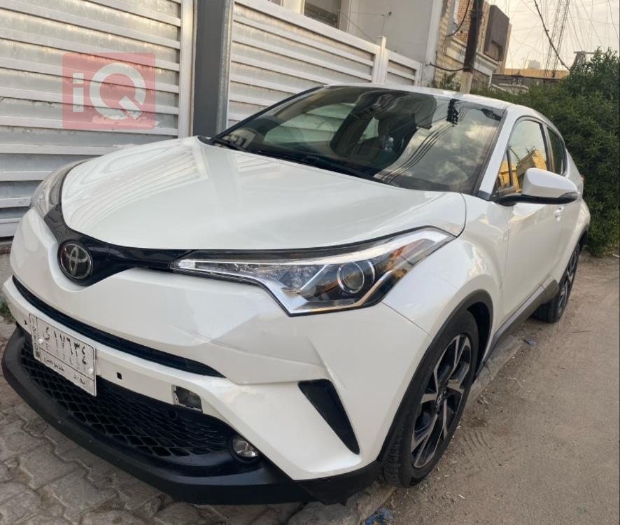 تويوتا سي اتش ار